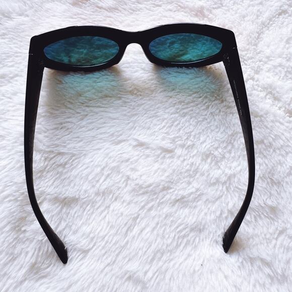 Faye Mirrored Red with Black Rim Sunglasses - Picture 10 of 14